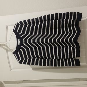 EXCELLENT condition Liz Claiborne sweater!